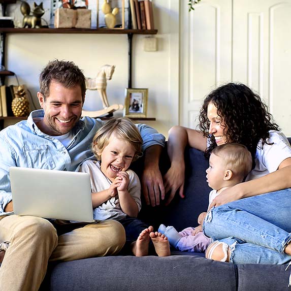 Aides financières garde enfants à domicile