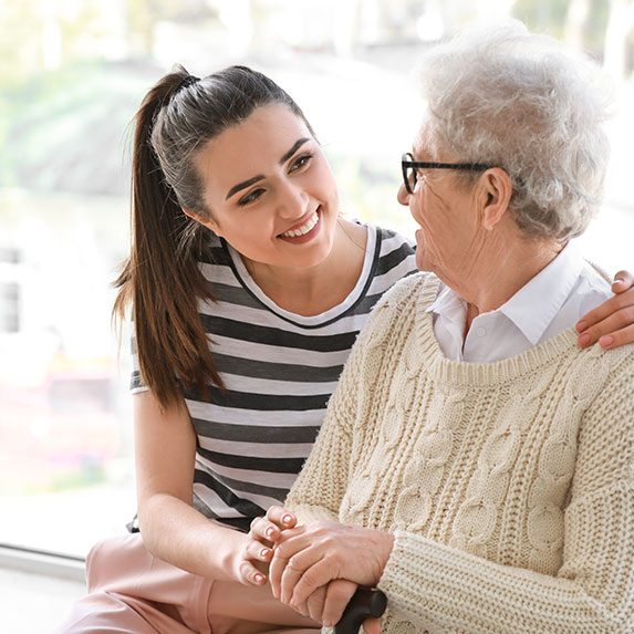 Aide aux personnes âgées à domicile